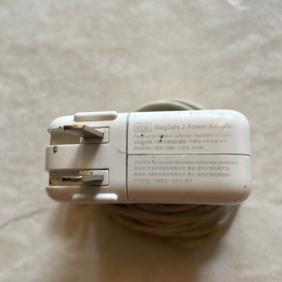 Apple 45W MagSafe 2 Power Adapter/ Charger for MacBook Air - Picture 4 of 8